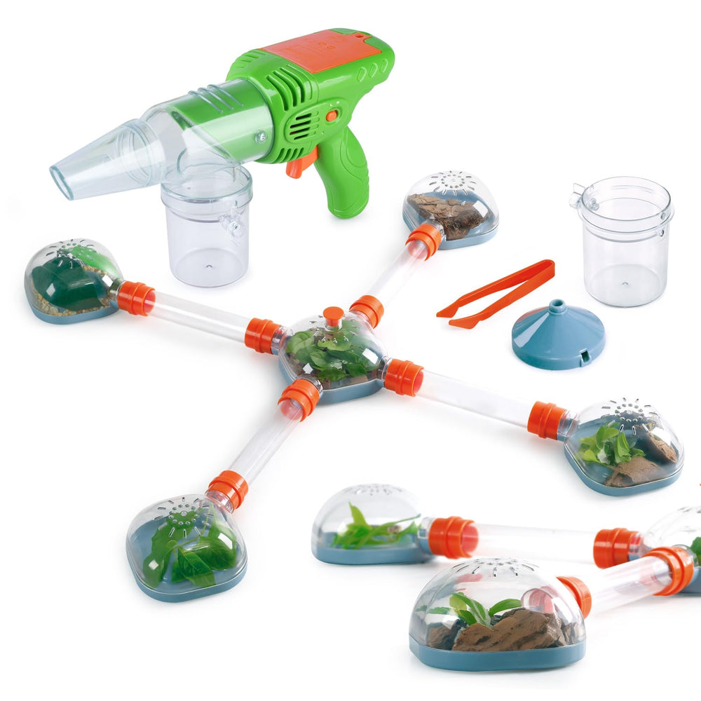 PLAY Bug Catcher Kit bug gun in action for safe outdoor bug catching