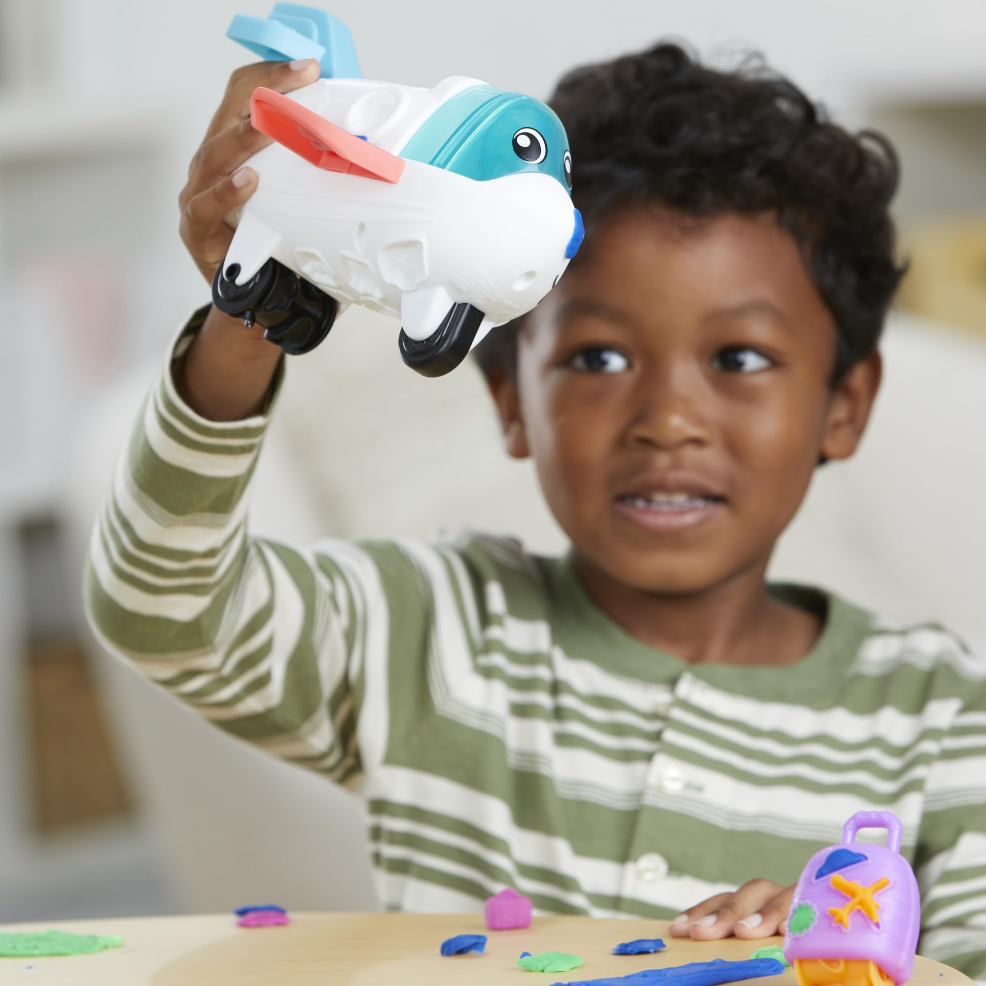 Play-Doh Airplane Explorer Set camera postcard mold sparks scene building.