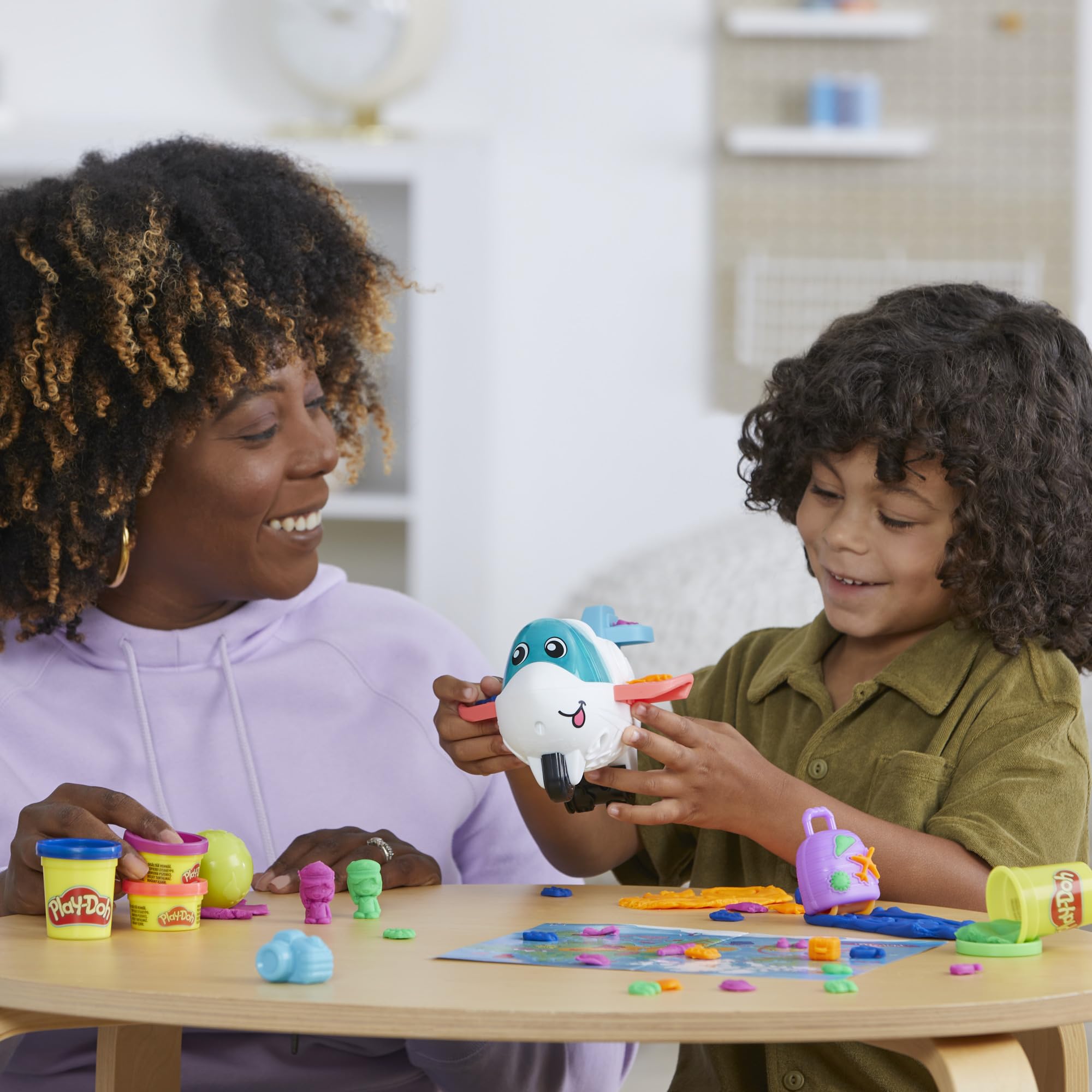 Play-Doh Airplane Explorer Set passengers figures support collaborative pretend play.