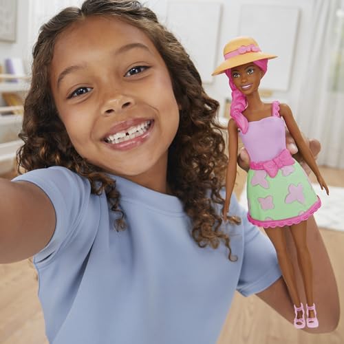 Play-Doh Barbie Garden Party doll stand and accessories support dressing.