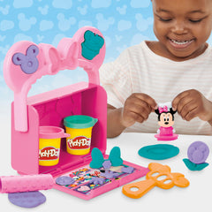Play-Doh heart-patterned textured roller in action