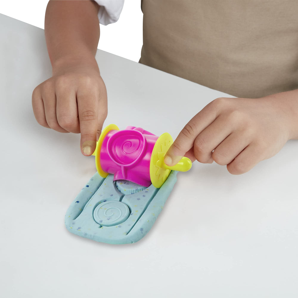 Play-Doh Kitchen Creations rolling stamper adds texture and color