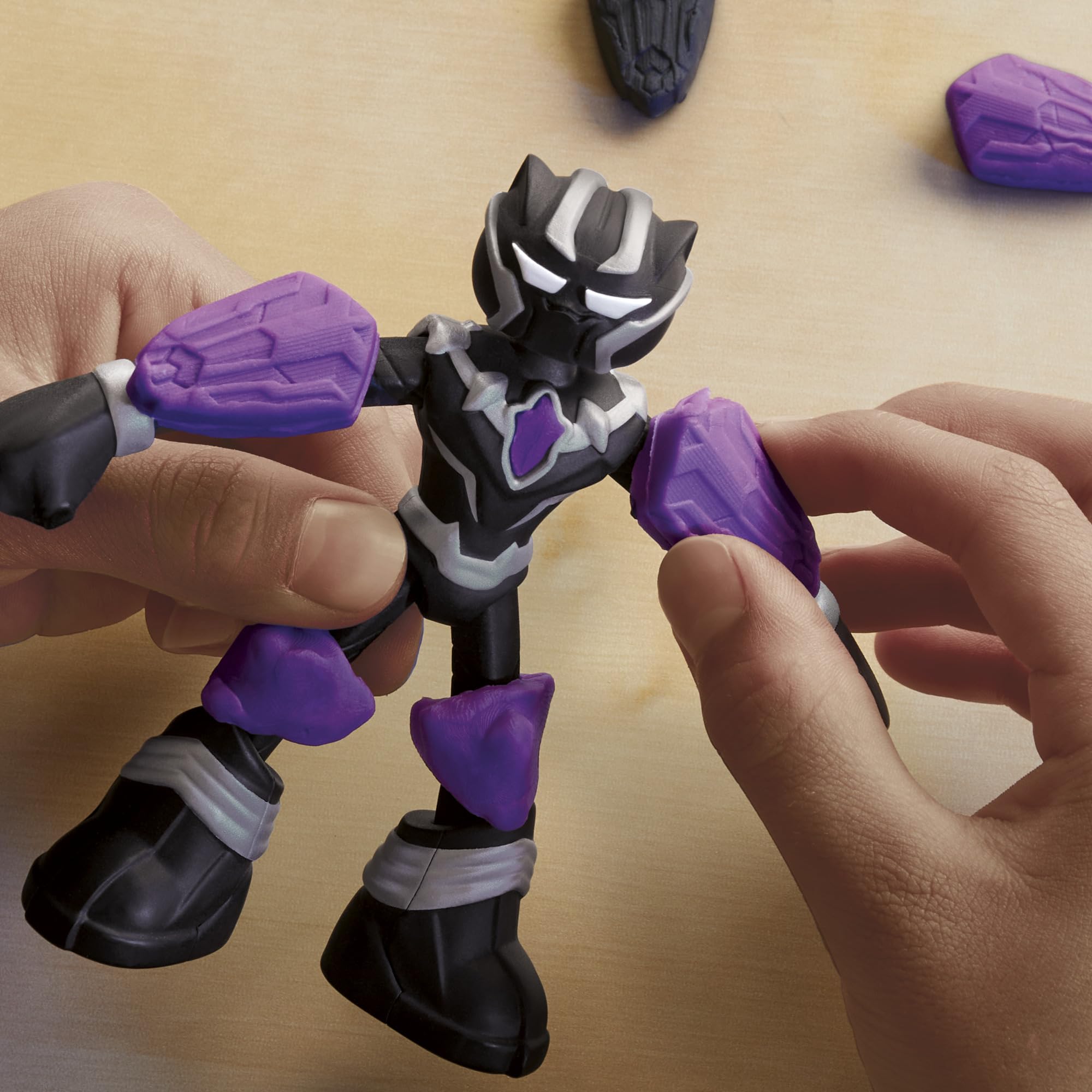 Play-Doh Marvel outrider mini baddie for pretend battles