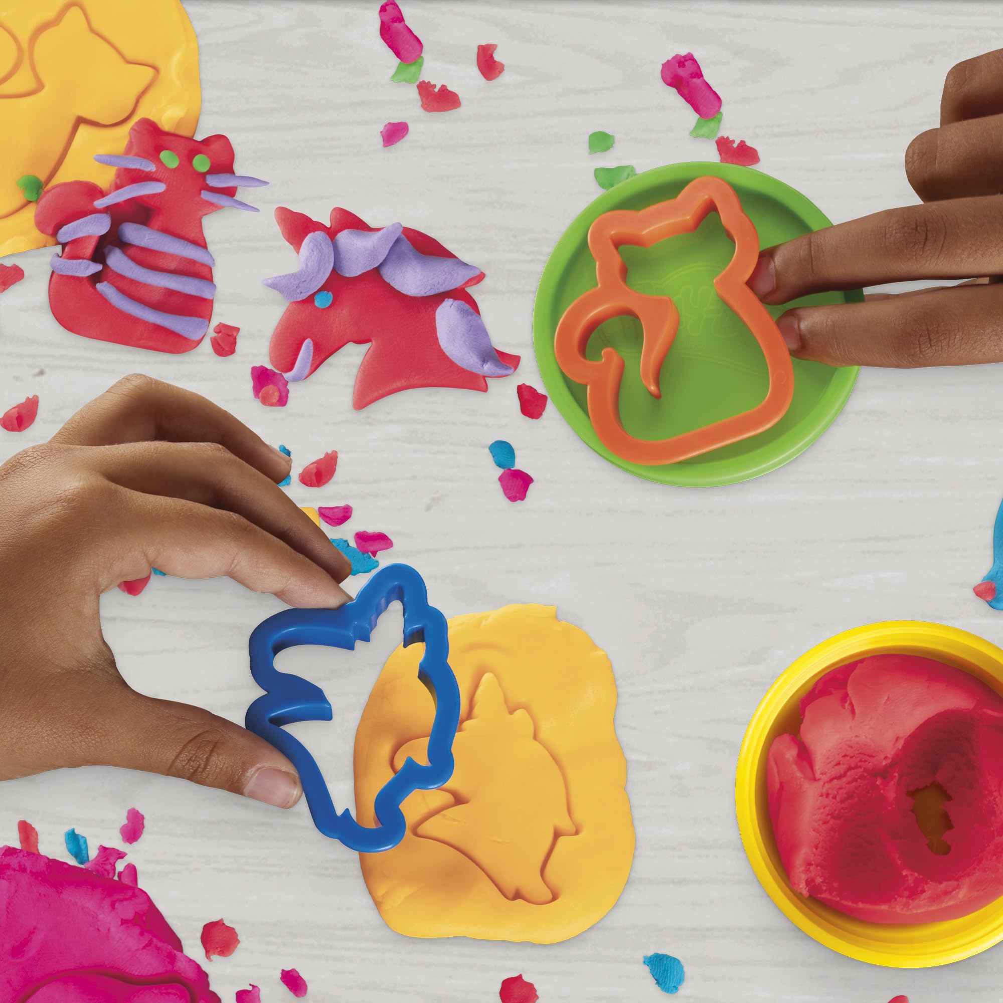 Play-Doh Party Favor Pack supports preschool crafts and hands-on fun