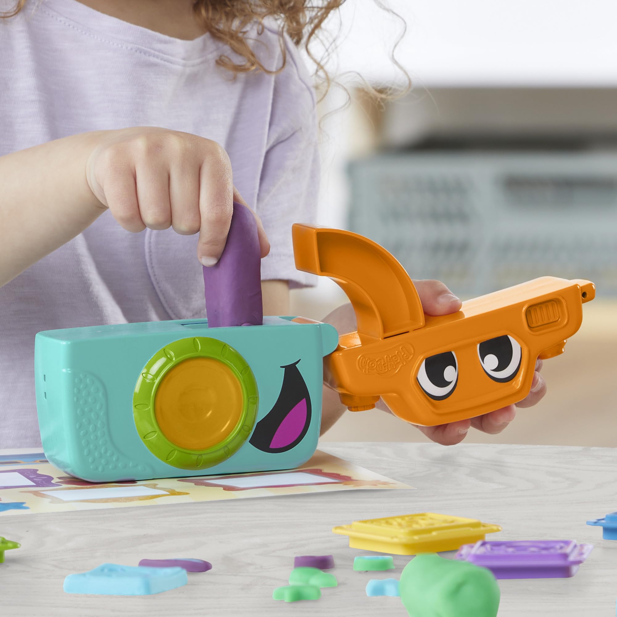 Play-Doh Photo Fun green color can for leafy crafts