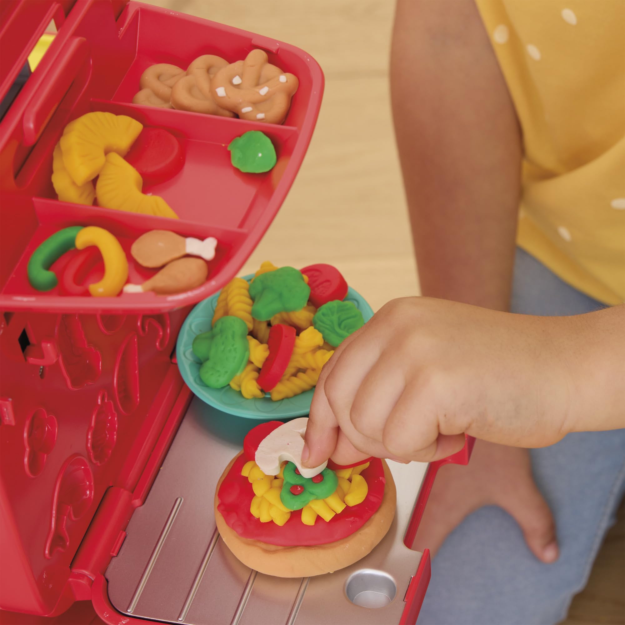 Play-Doh Pizza Delivery Scooter checkout card reader for pretend payments