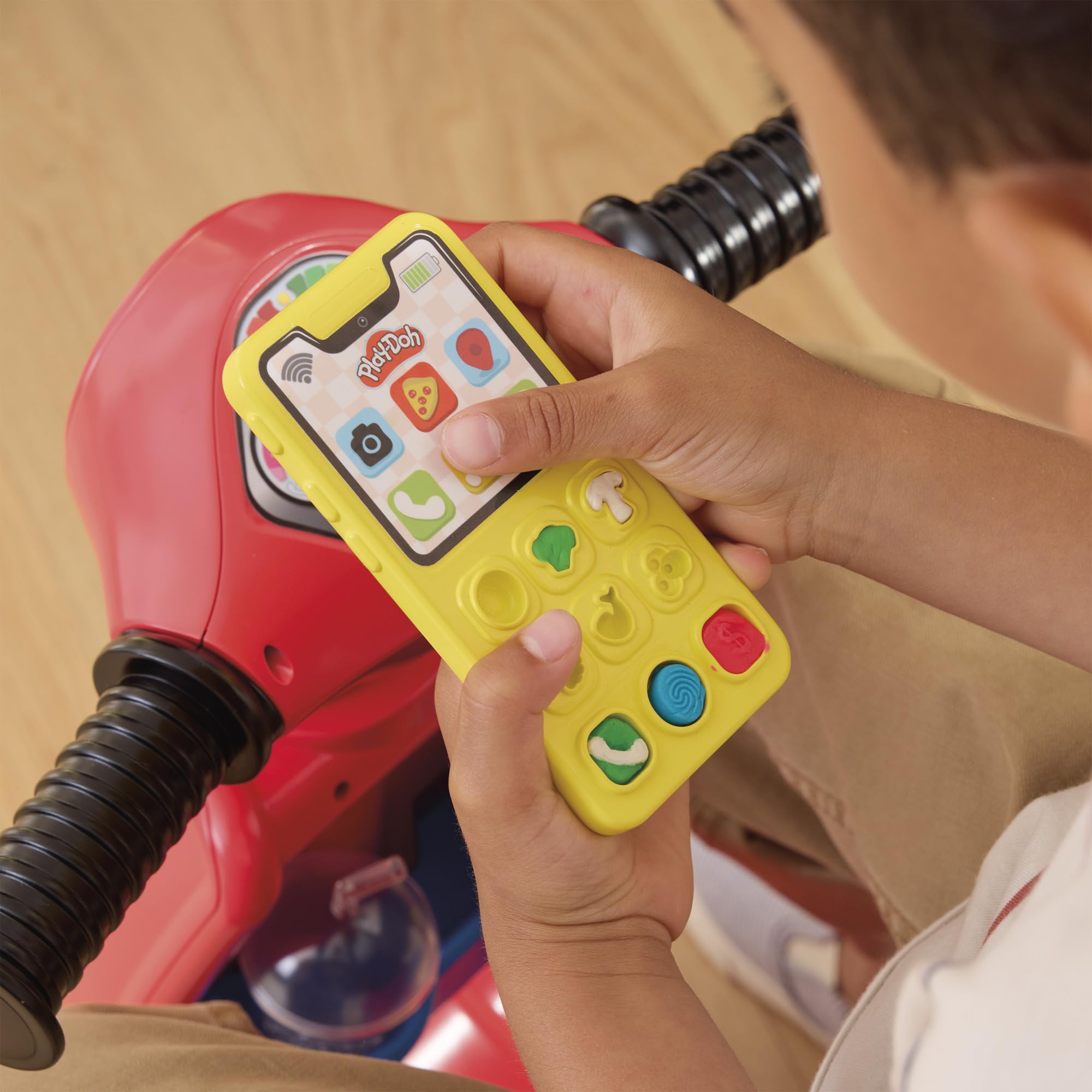 Play-Doh Pizza Delivery Scooter seat storage for easy cleanup