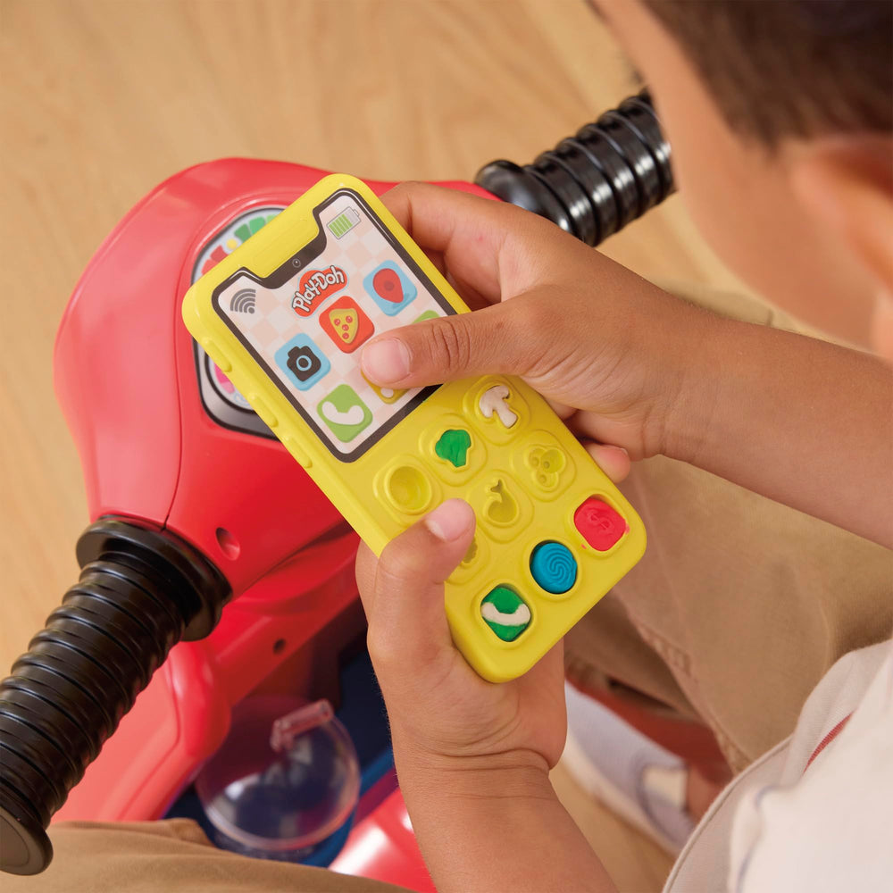 Play-Doh Pizza Delivery Scooter seat storage for easy cleanup