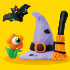 Play-Doh Spooky Colors 30 Pack green sticks ideal for monsters and goblin art projects.