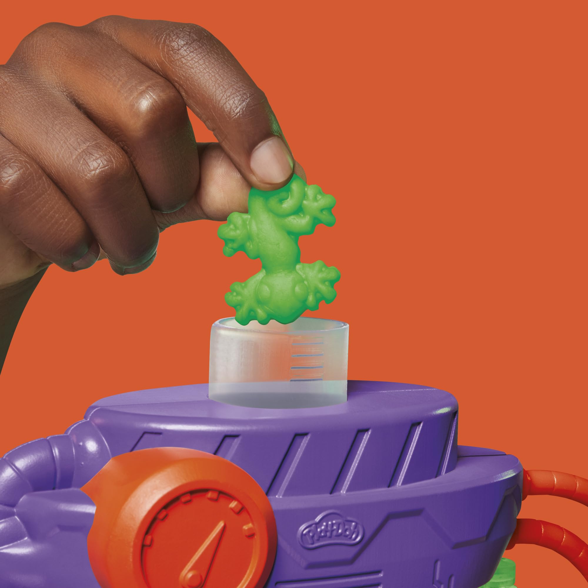 Ideal Play-Doh TMNT gift for kids 4 and up.