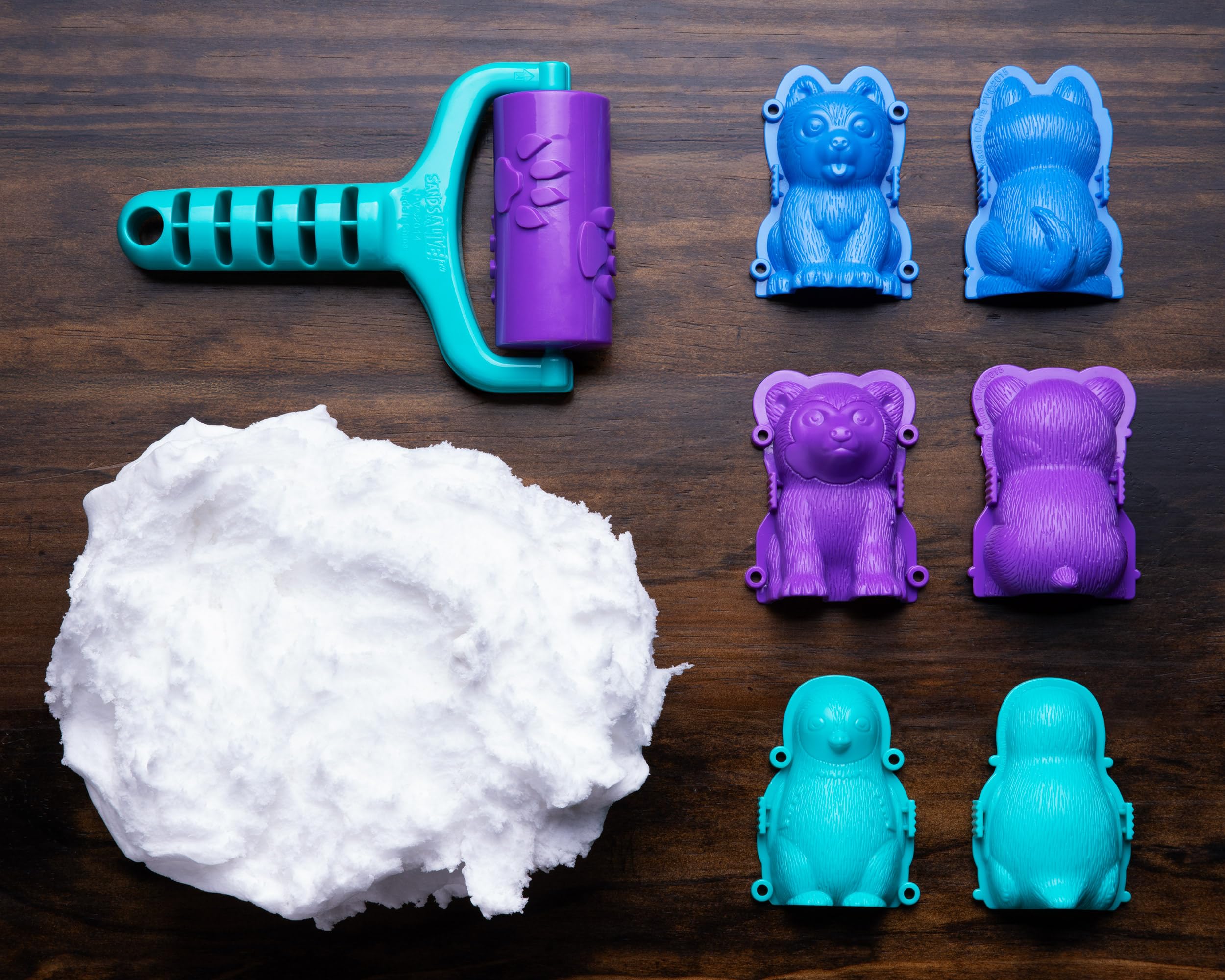 Pawprint roller from Play Visions Floof Polar Babies set in use
