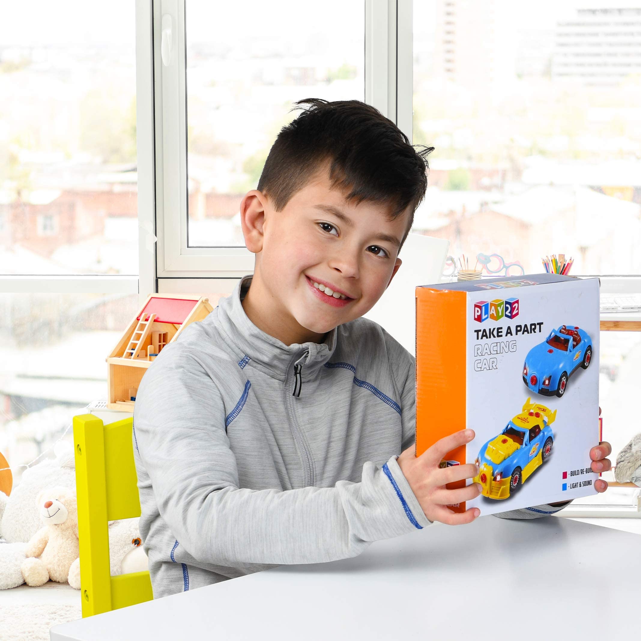 Play22 tire set supports authentic vehicle construction and tactile exploration