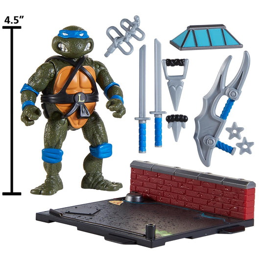 Playmates Toys Leonardo base attachment shown to enable expandable battle diorama.