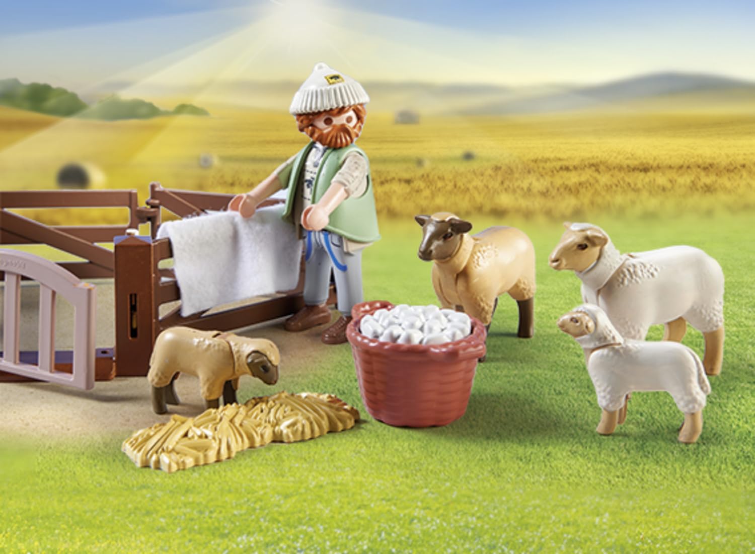 Playmobil 71444 fencing elements enable realistic enclosure play
