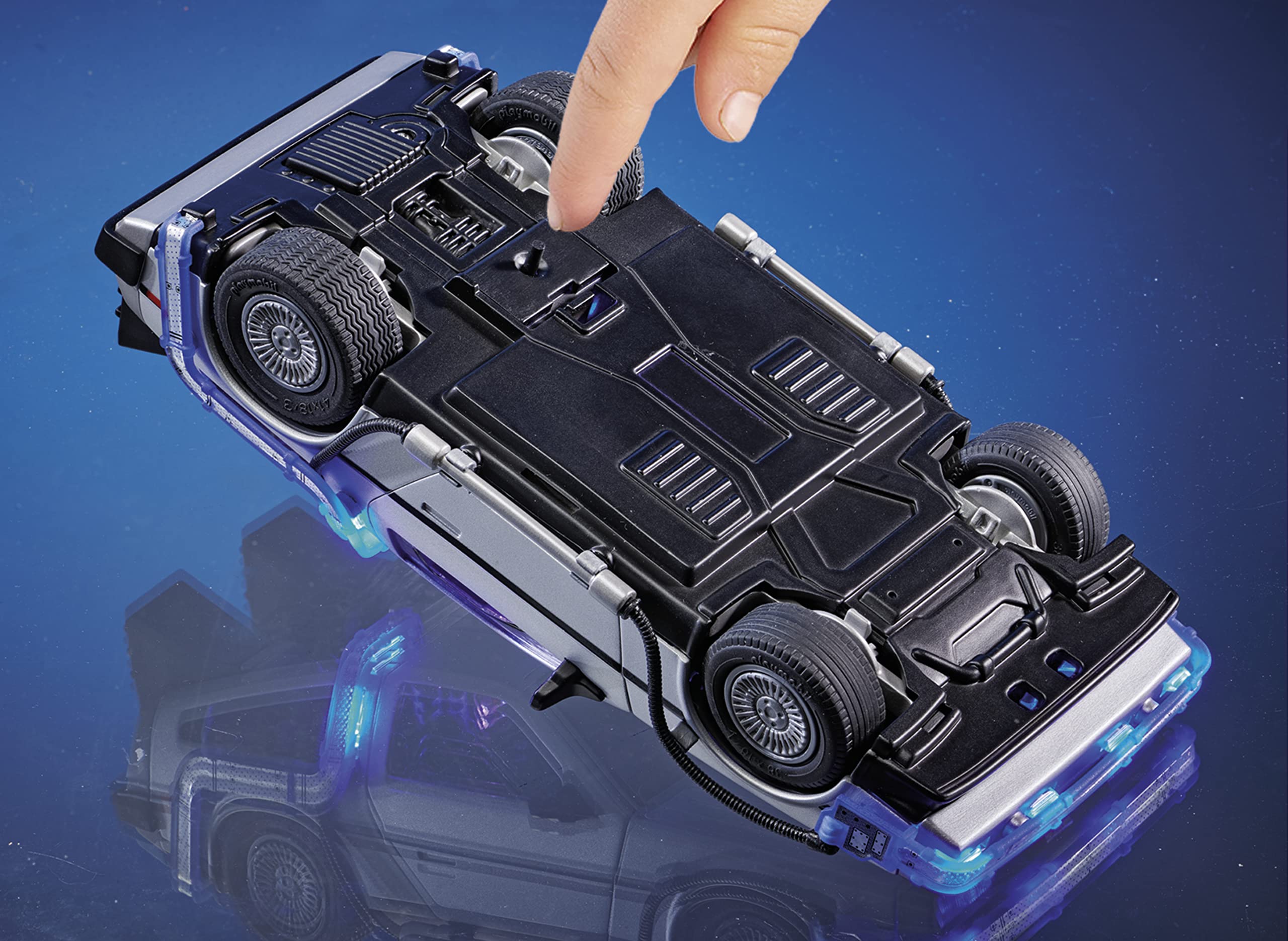 Playmobil DeLorean dimensions emphasize compact storage and display.