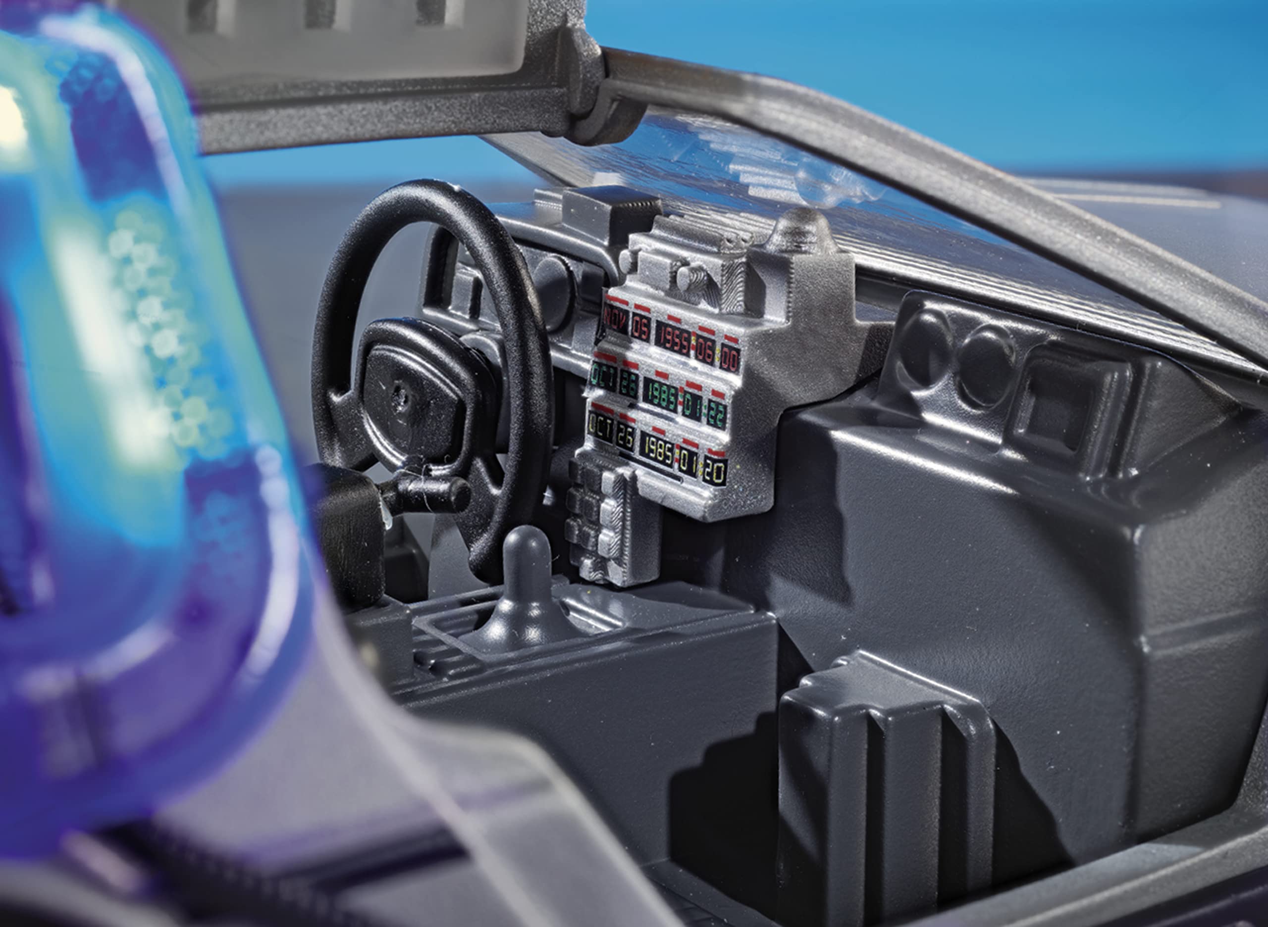 Playmobil flux capacitor accessory highlights sci-fi vibes for playtime.