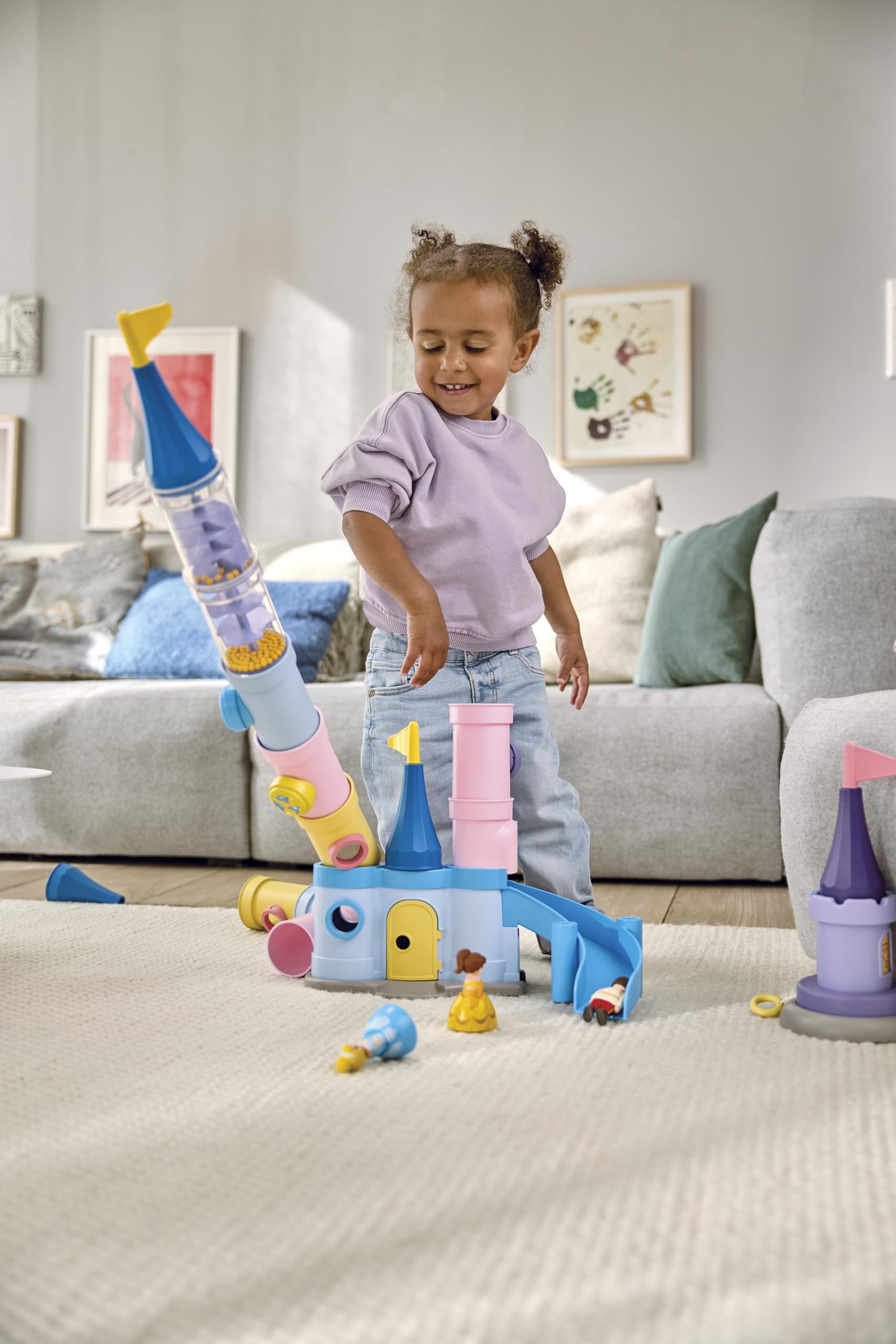 Playmobil Junior Cinderella Castle discovery tower highlights interactive play options.