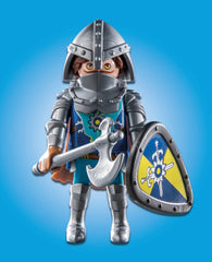 Playmobil Novelmore morning star knocking practice cans during drills