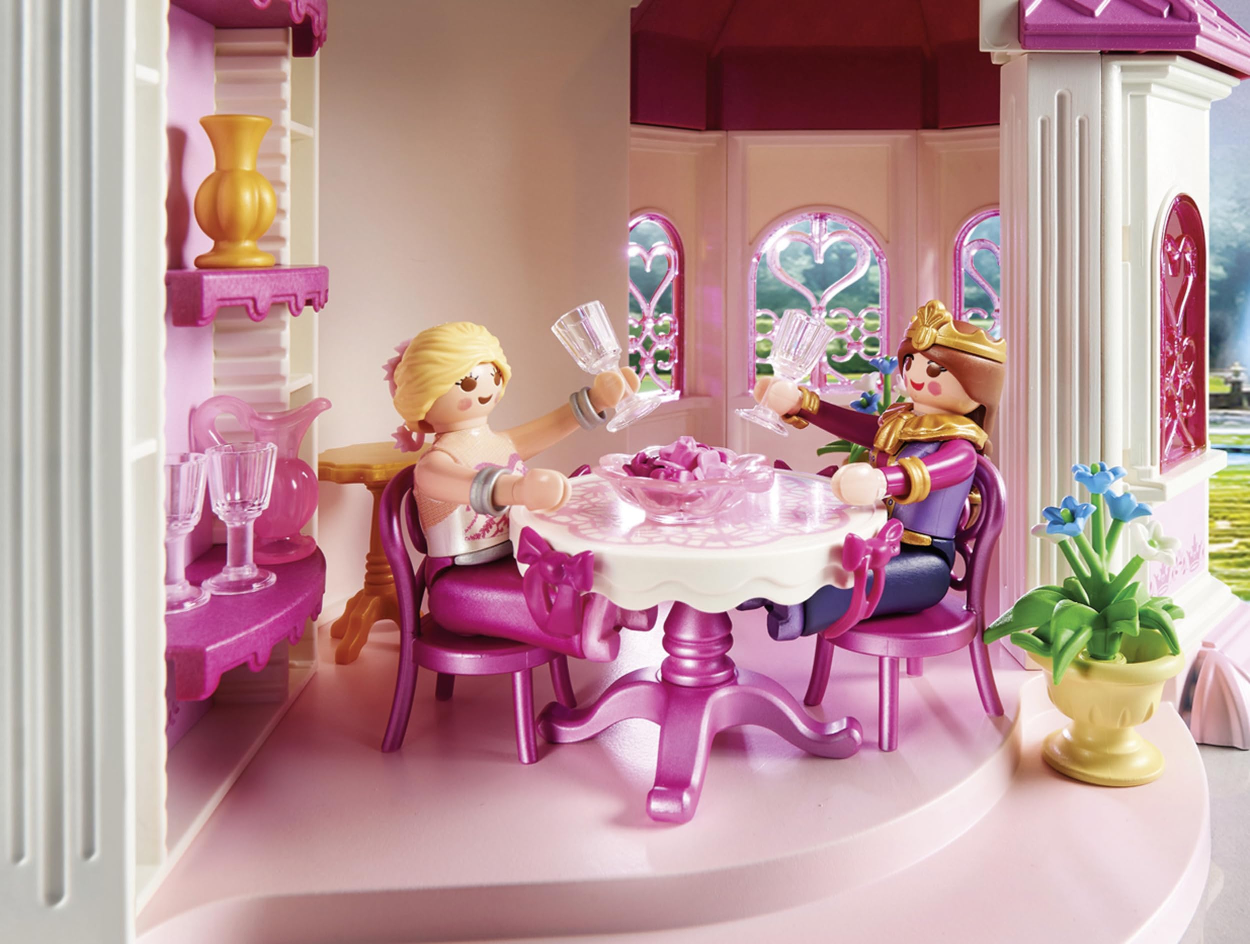 Playmobil Princess Castle bedroom with hobbies encourages quiet time and creative activities.