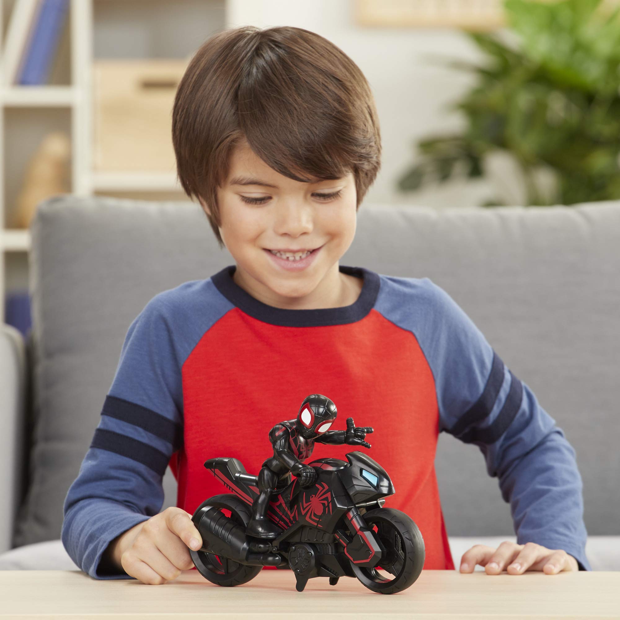 PlaySkool Kid Arachnid action pose for dynamic play.