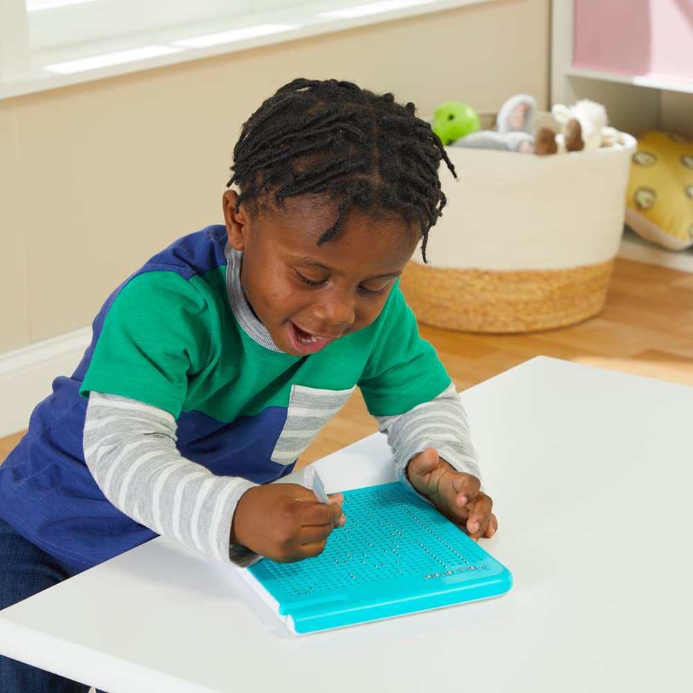 PlaySkool Magnatab magnetic stylus and beads enable smooth, satisfying drawing motions.