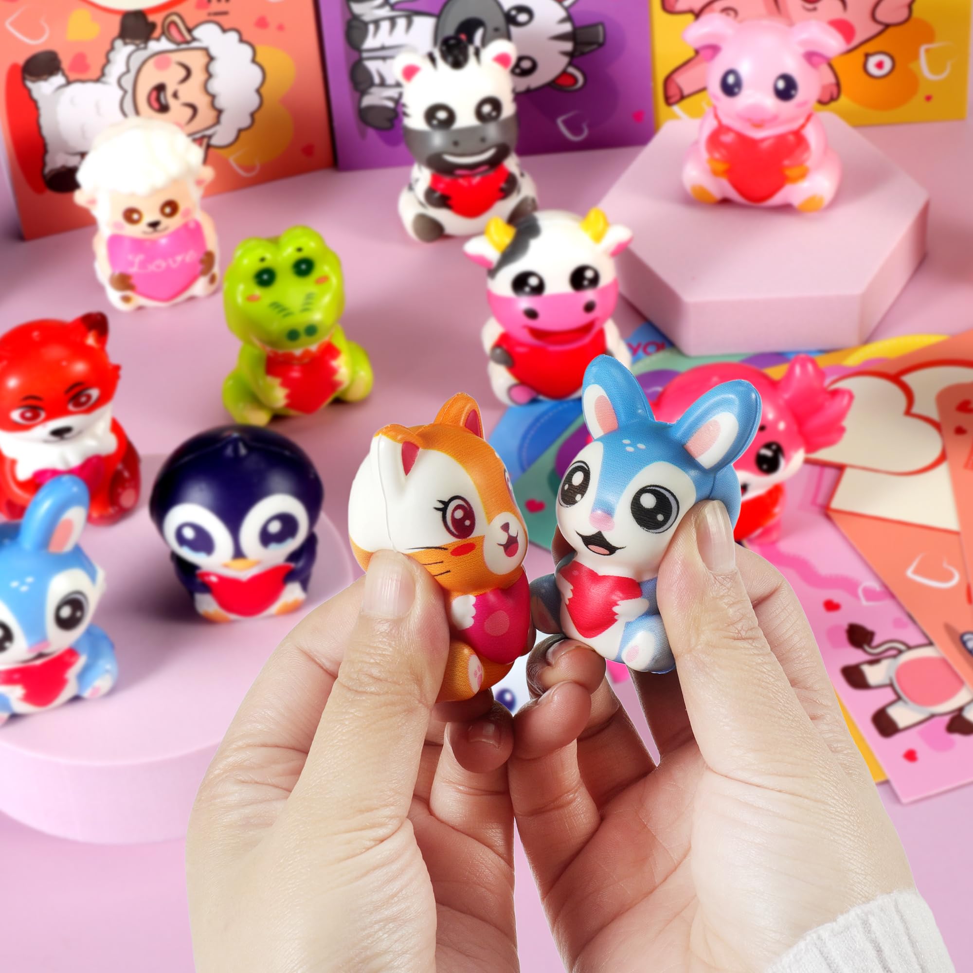 PLOUGVI monkey heart squishy toy for party giveaways and focus aid.