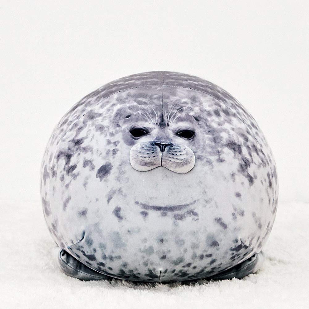 Plupiapio Seal Pillow close-up eyes reveals realistic detailing.