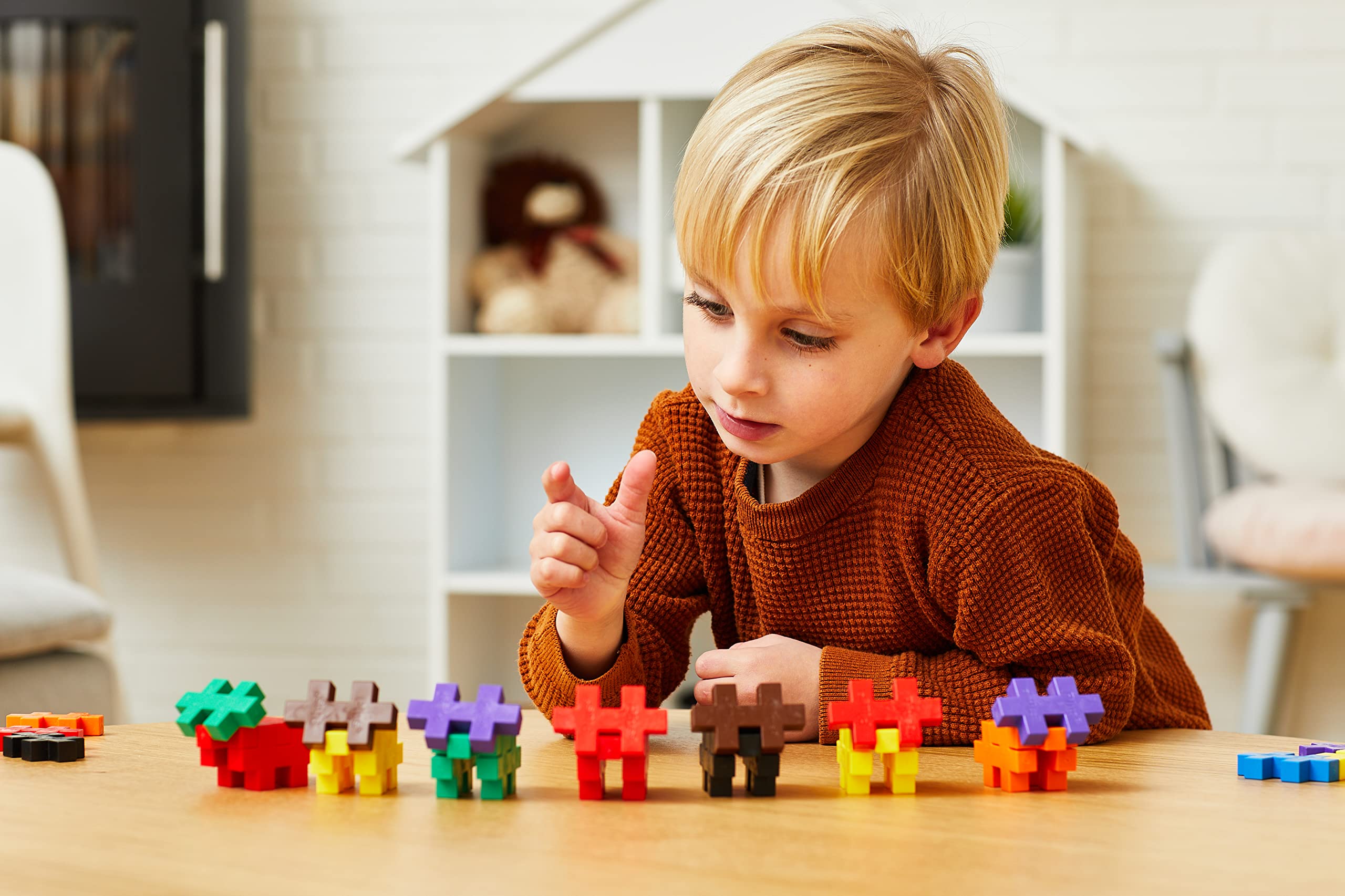 PLUS PLUS BIG flat mosaics and 3-D builds encourage creative construction for preschoolers.
