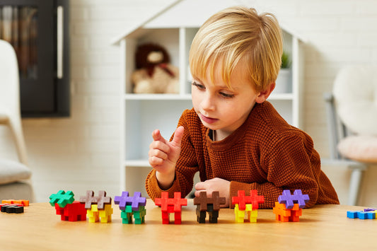 PLUS PLUS BIG flat mosaics and 3-D builds encourage creative construction for preschoolers.