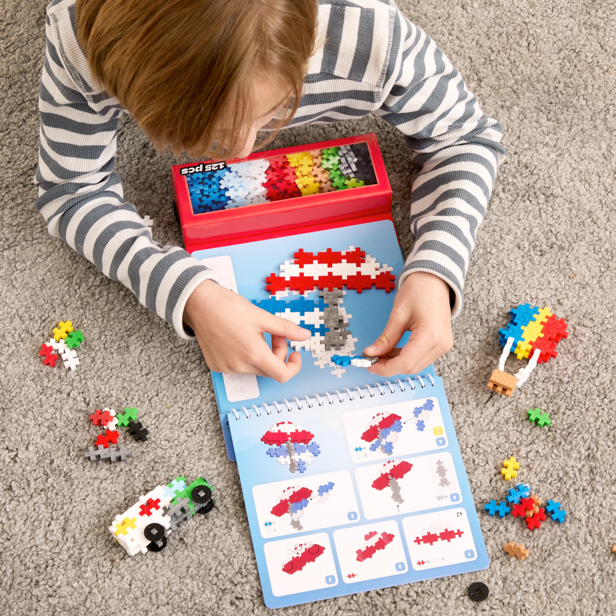 Plus Plus Puzzle bus design enhances focus and interactive play on trips.