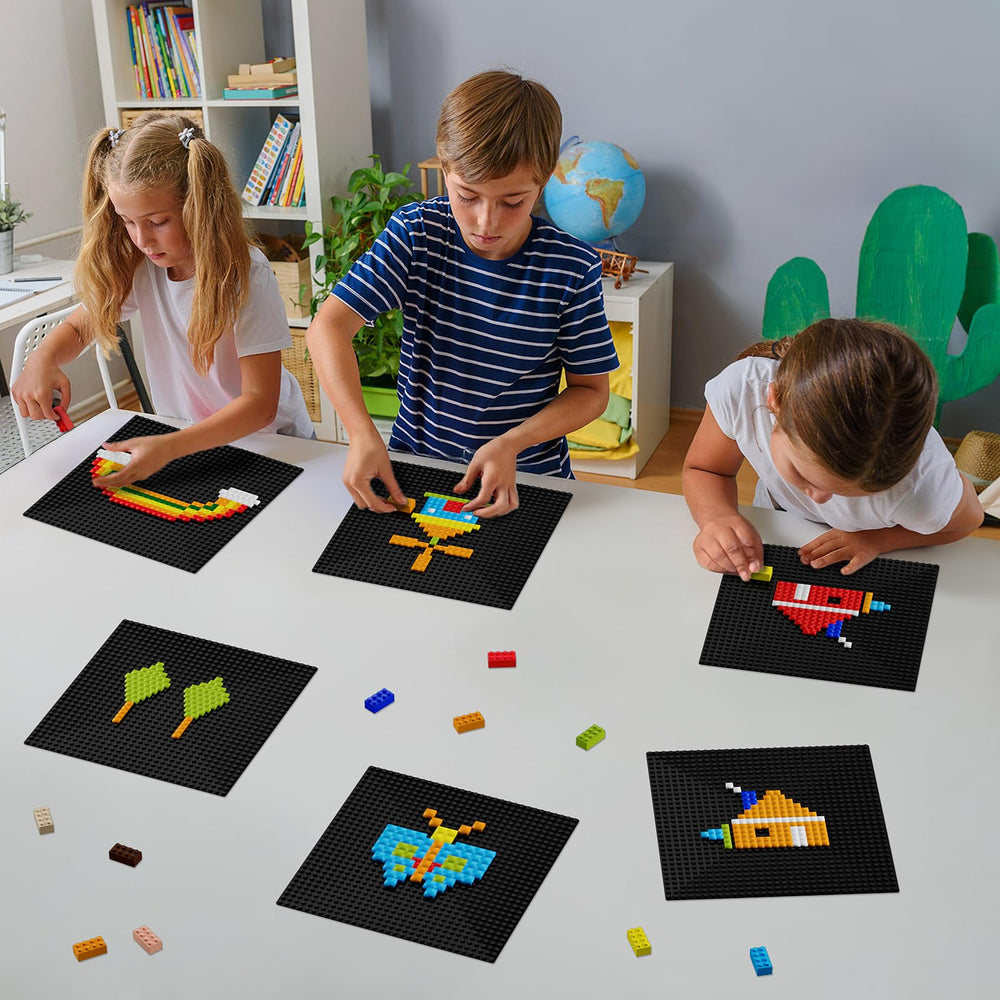 Pokiiulk baseplates compatible with major brands and 32x32 studs.
