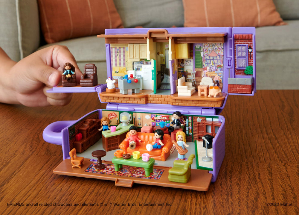 Polly Pocket Friends six dolls in Central Perk scene for imaginative play