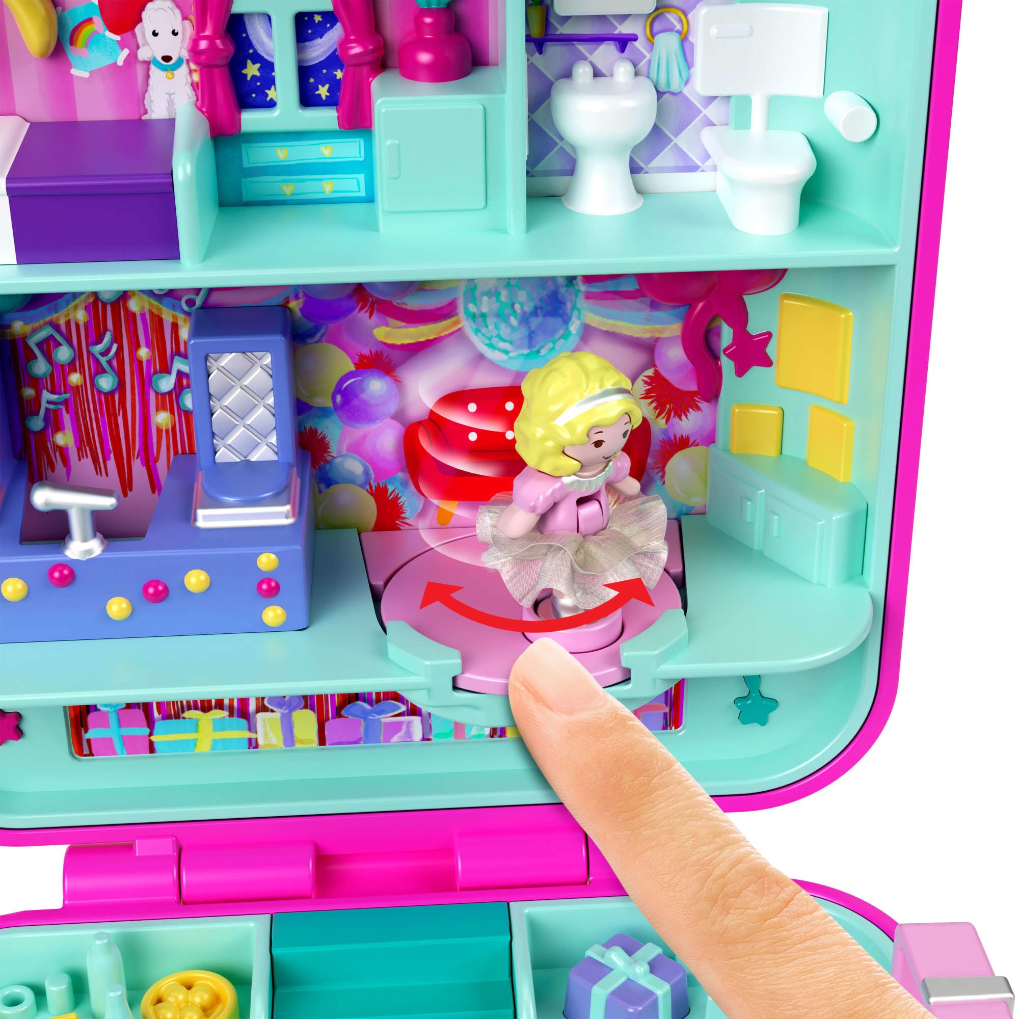 Three mini dolls with unique outfits invite kids to recreate classic Polly adventures.