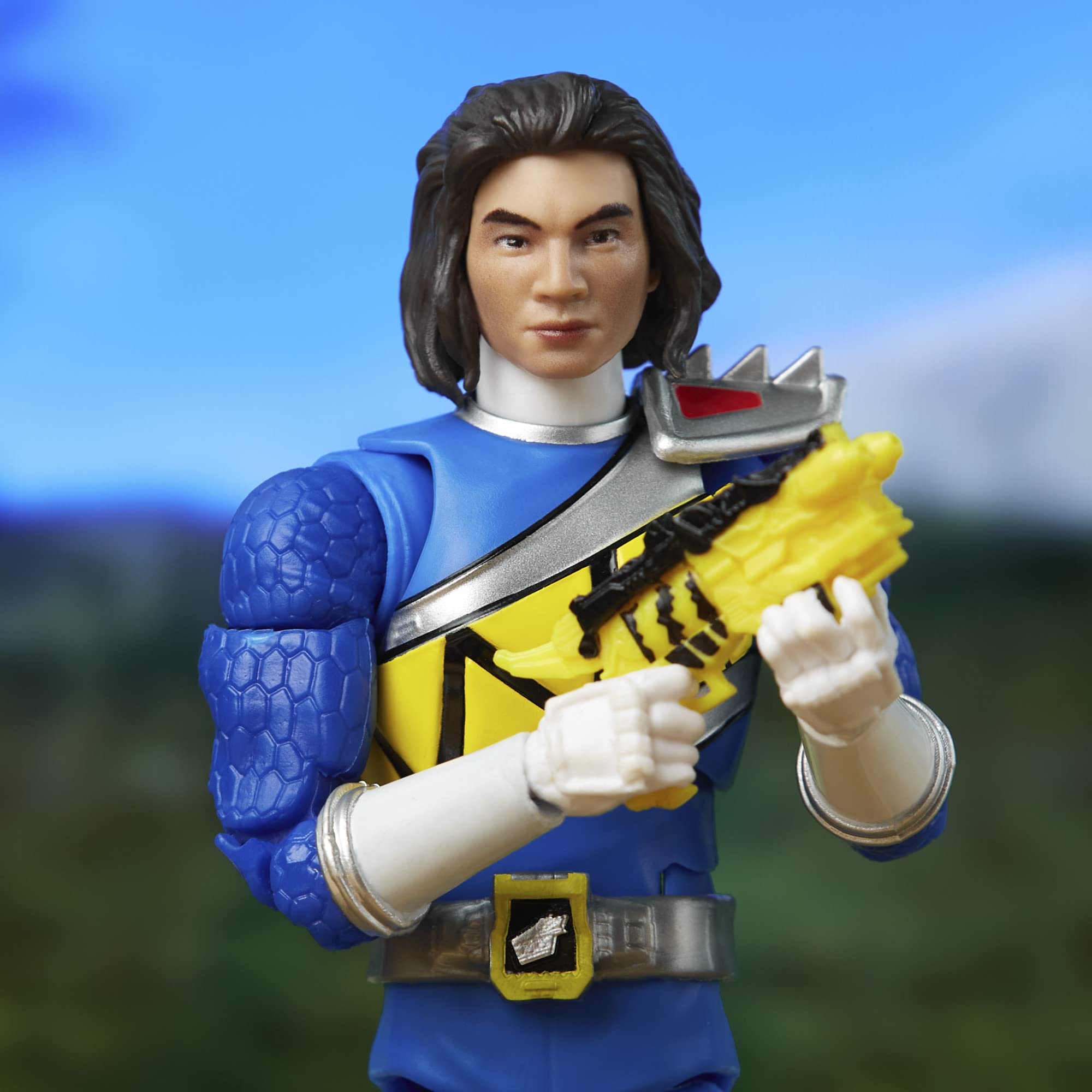 Power Rangers Dino Charge Blue Ranger 6-inch accessories enhance imaginative play