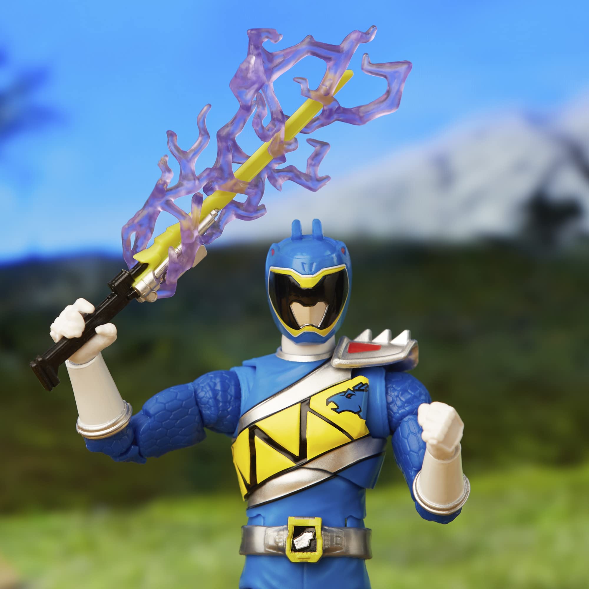 Power Rangers Dino Charge Blue Ranger 6-inch packaging showcases authentic styling