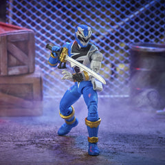 Power Rangers Lightning Collection Dino Fury Blue Ranger poseability demo for versatile stances