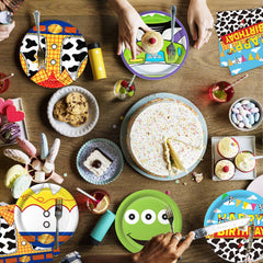 Practice Star tableware set for hassle-free party setup and cleanup