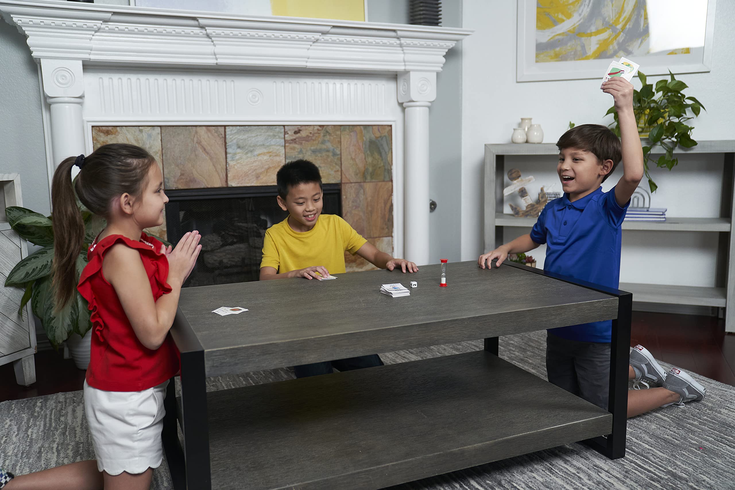 Cards show pictured clues like toothbrush, cat, and bumblebee.