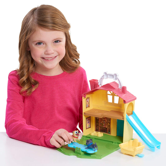 Puppy Dog Pals Stow N' Go Playset Rolly figure supports storytelling during playtime.