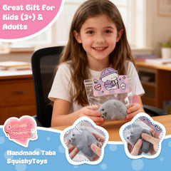 Usage-ready QCROAD SQUISHY Taba Seal for stress relief and calm moments.