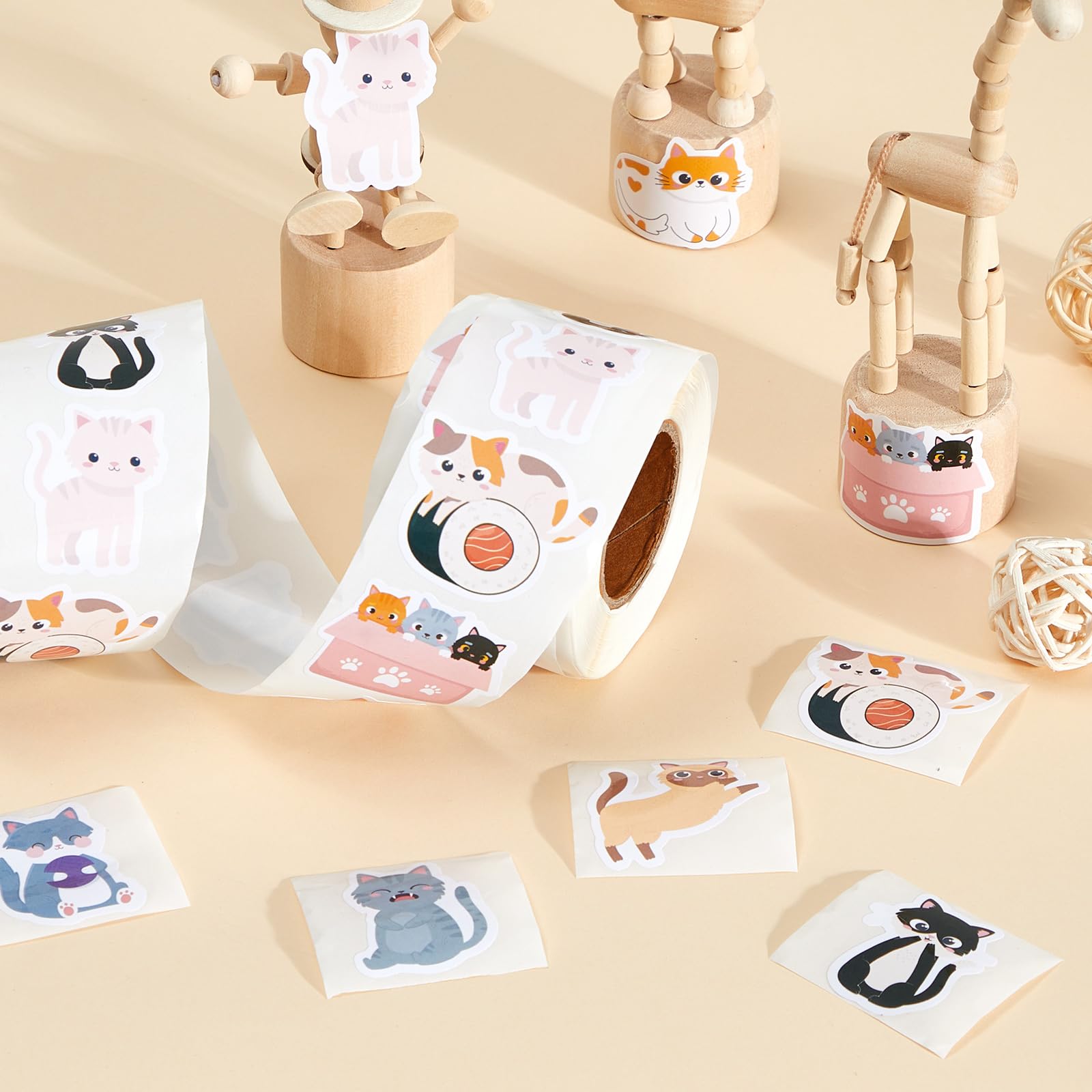 Qeeenar kawaii cat decals brighten water bottles with color.