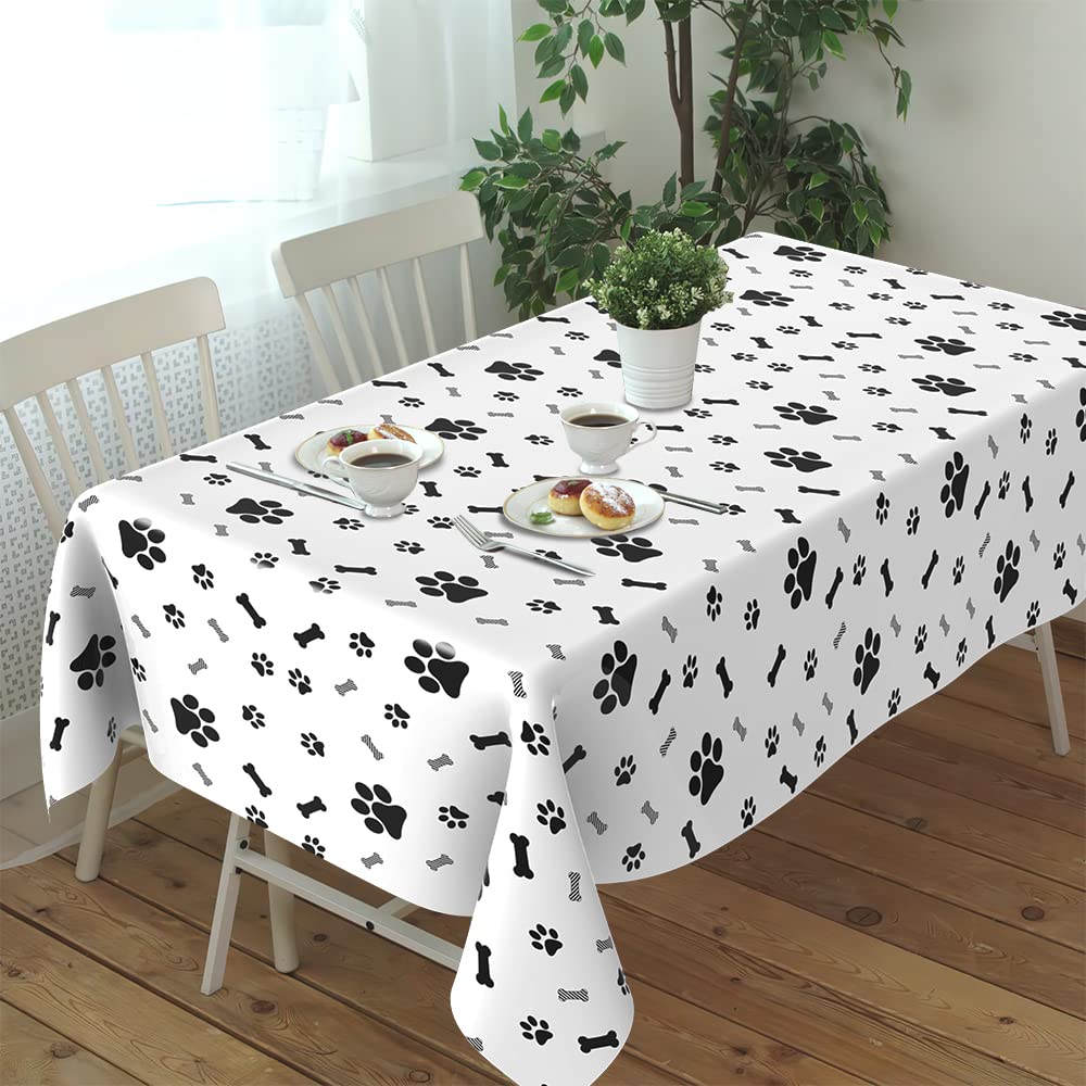 QEYMN easy-cleanup table cover saves time after celebrations.