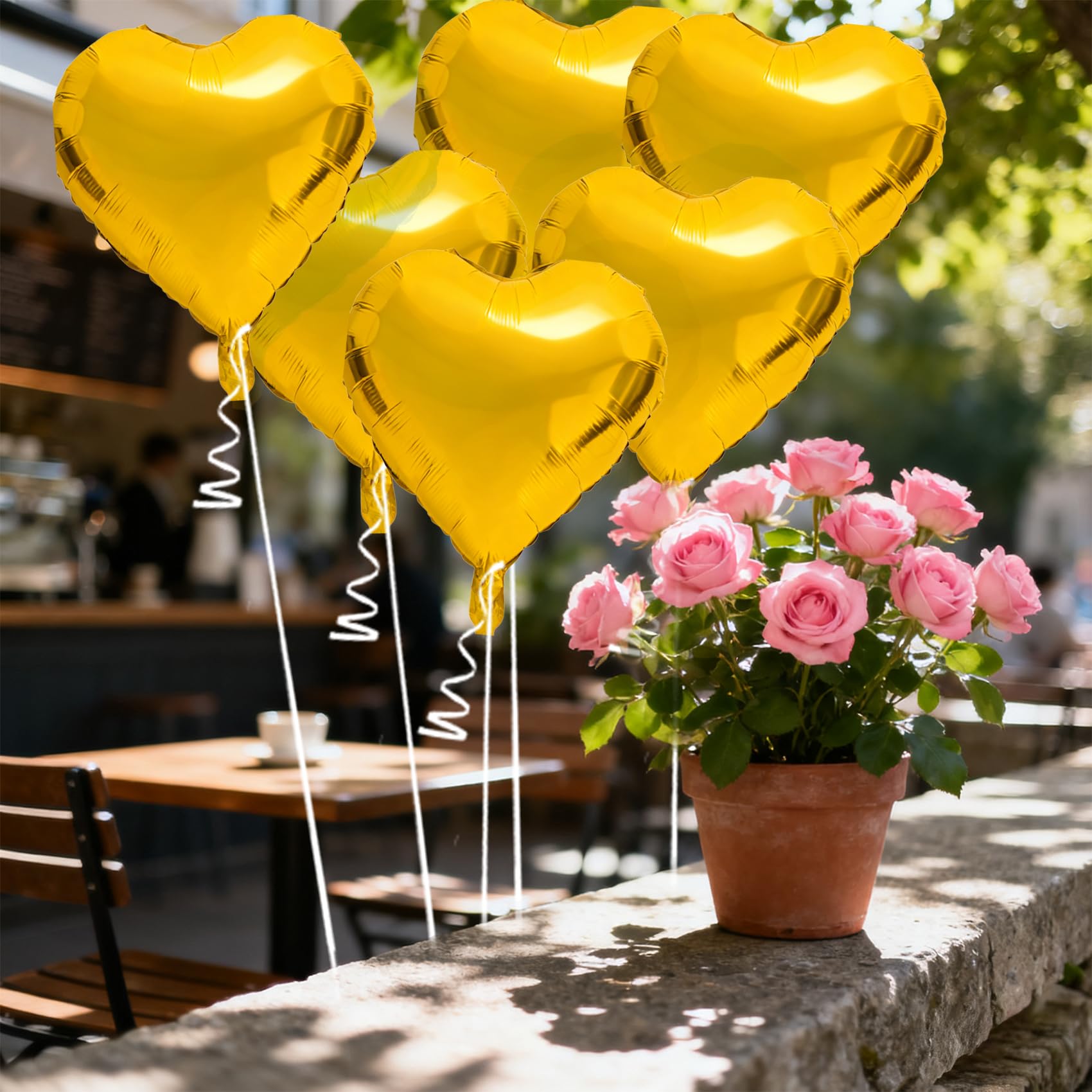 QIHOMPIB 18-inch foil balloon with metallic sheen for festive decor
