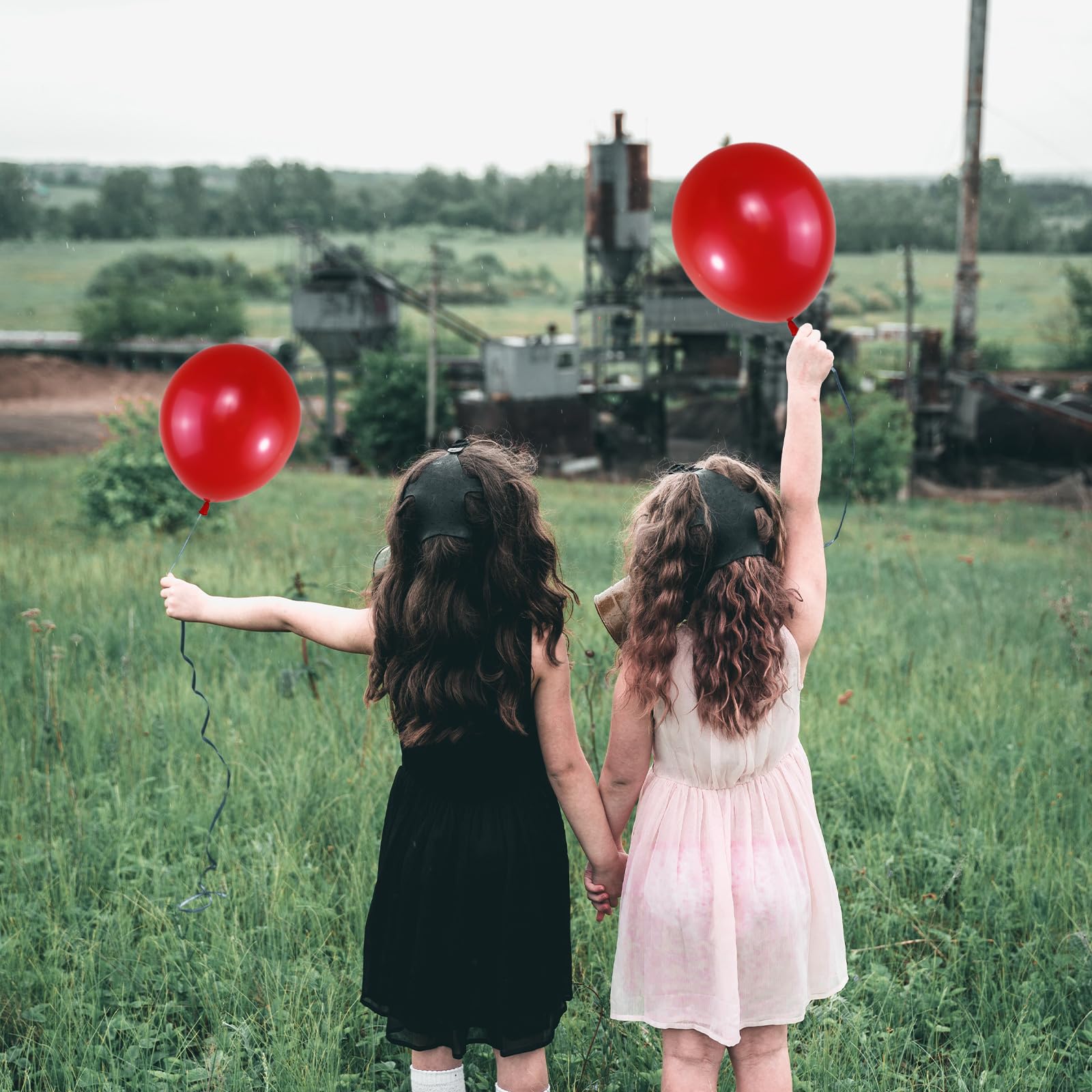 QIKOOLAA packaging indicates 120-piece latex balloons ready for celebrations