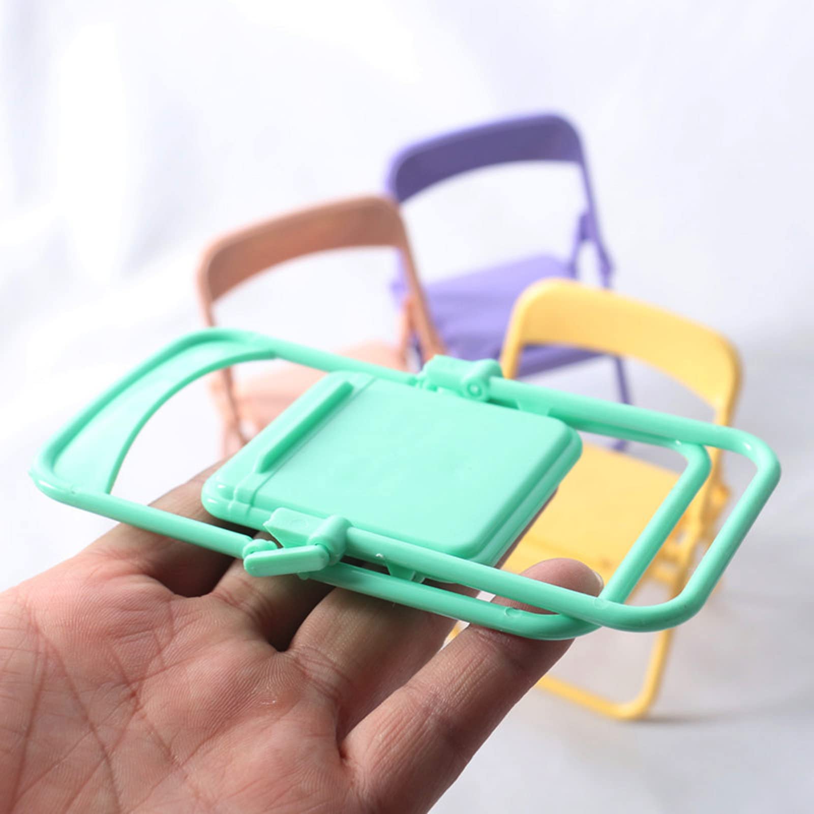 Qintreesify small dollhouse chair set multicolor enhances micro landscapes.