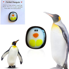 Qitiieli bag-friendly penguin hug fits in wallets and pockets.