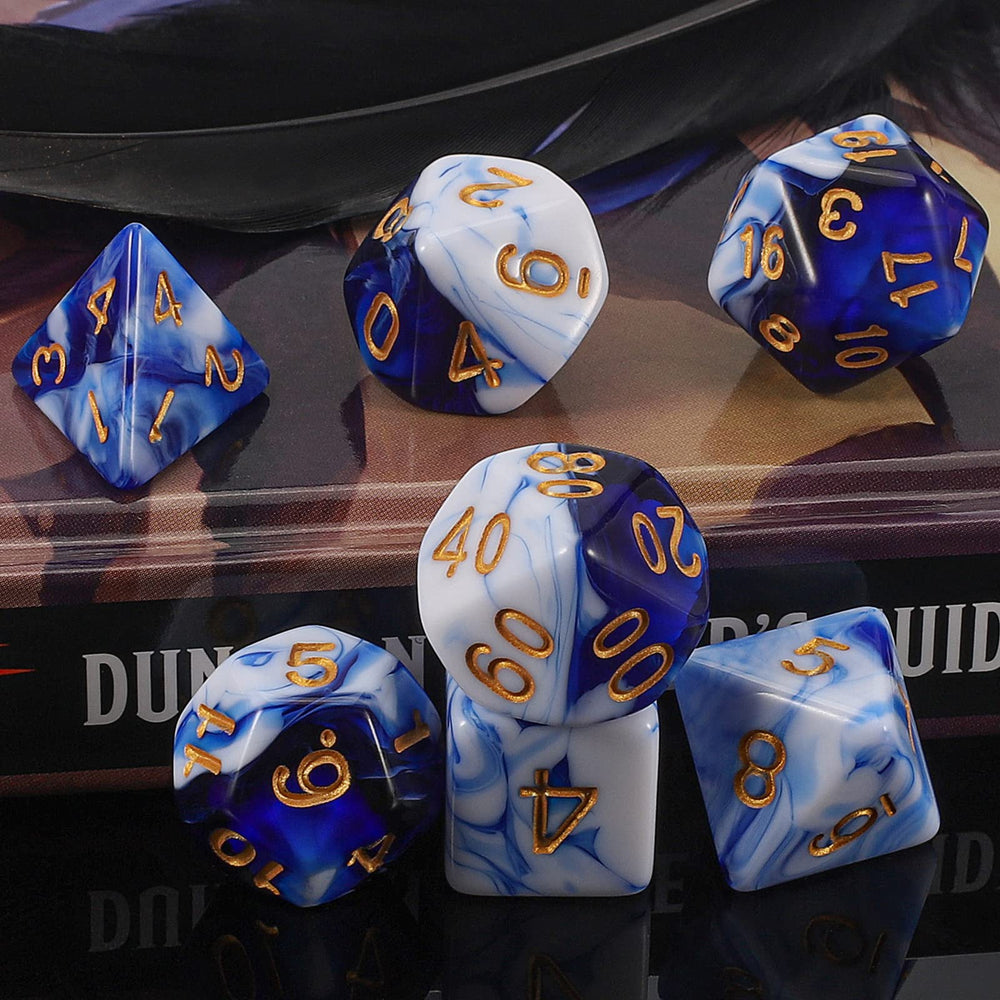 QMAY DND dice set blue-white d8 – smooth rolls and durability.