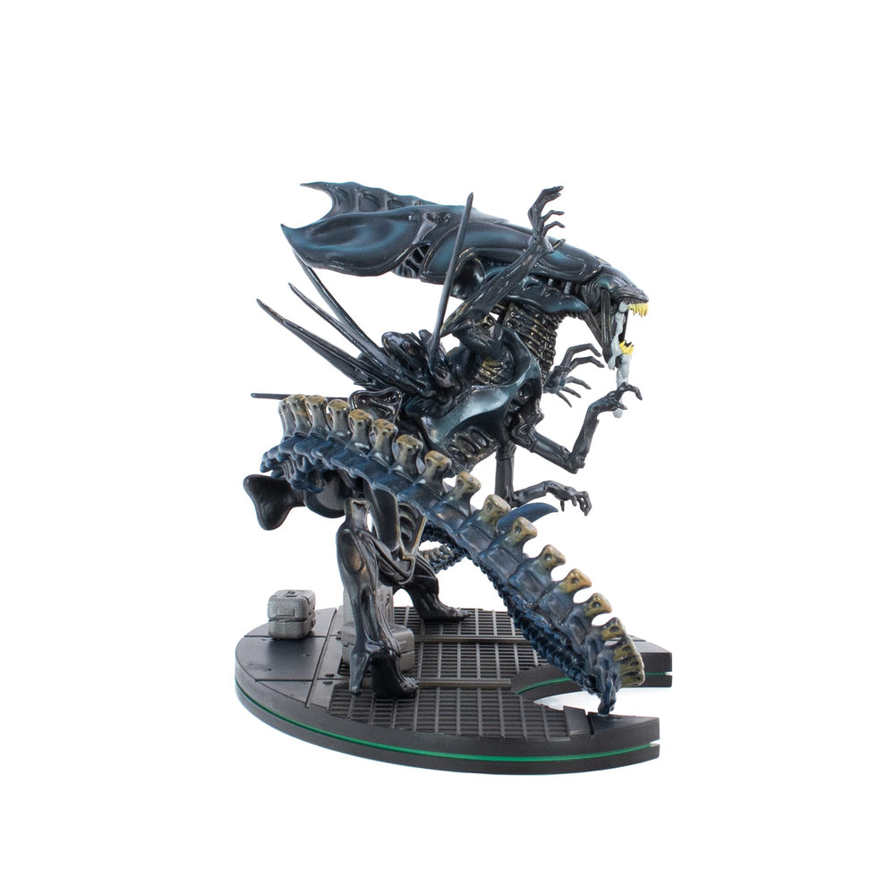 QMx Alien Queen battle pose captures climactic showdown vibe