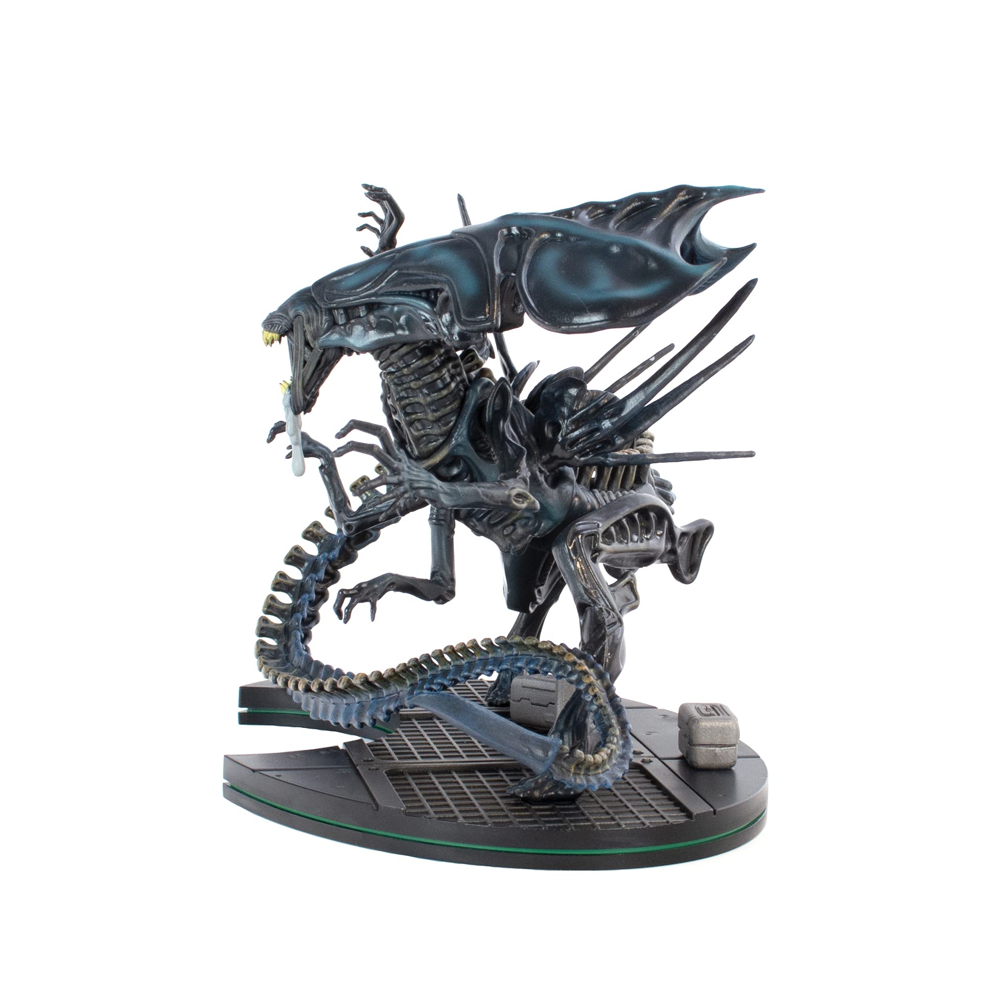 QMx Alien Queen diorama base with starship theme enhances collectible setup