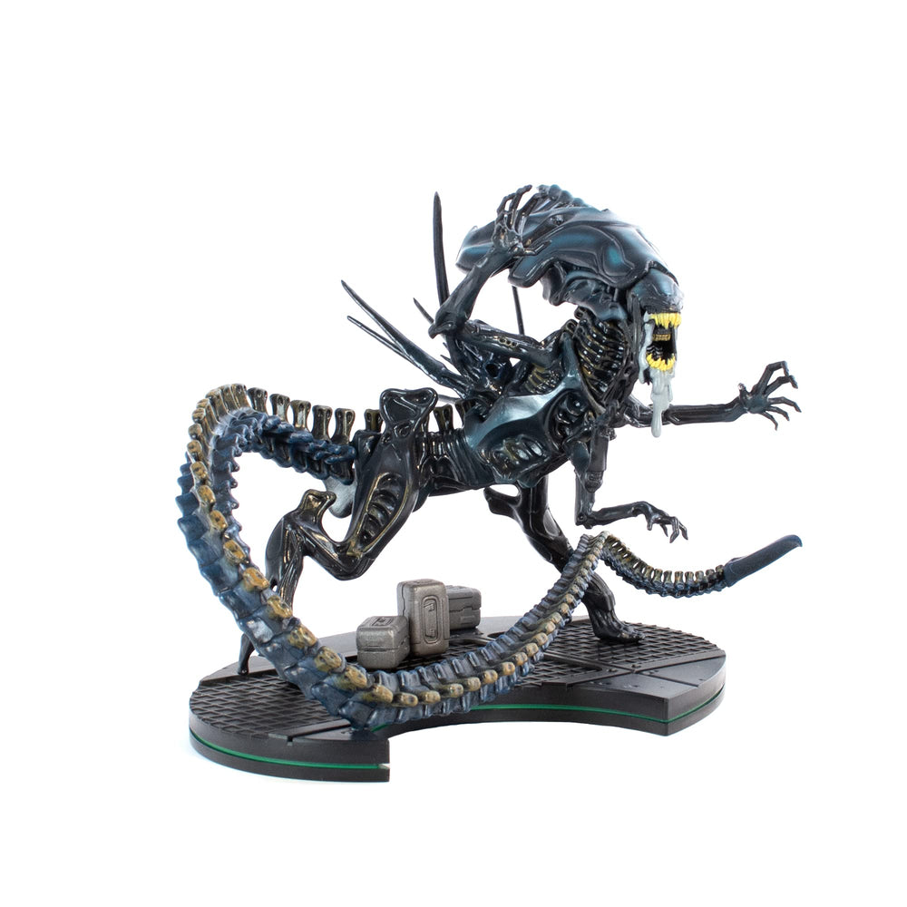 QMx Alien Queen connects with Ripley Q-Fig for cinematic display